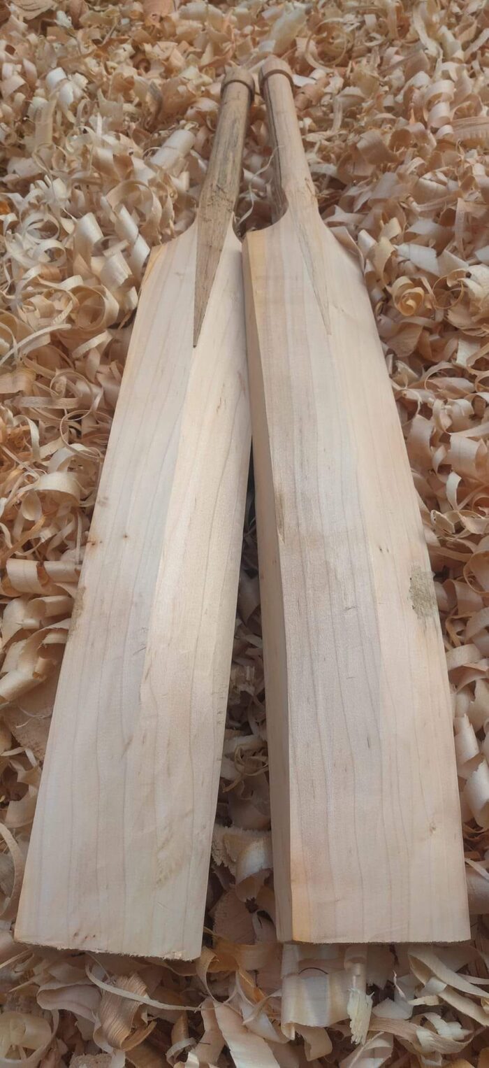 KNOCK PLAIN CRICKET BAT GRADE 1 SELECTED WILLOW - Image 5