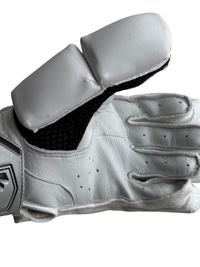Knock Premium Edition Batting Gloves - Image 7