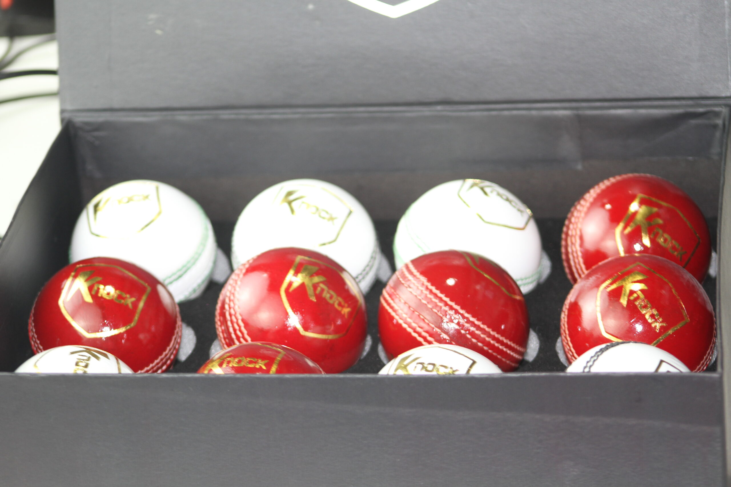 KNOCK SPORTS PREMIUM LEATHER BALLS BOX - Image 2