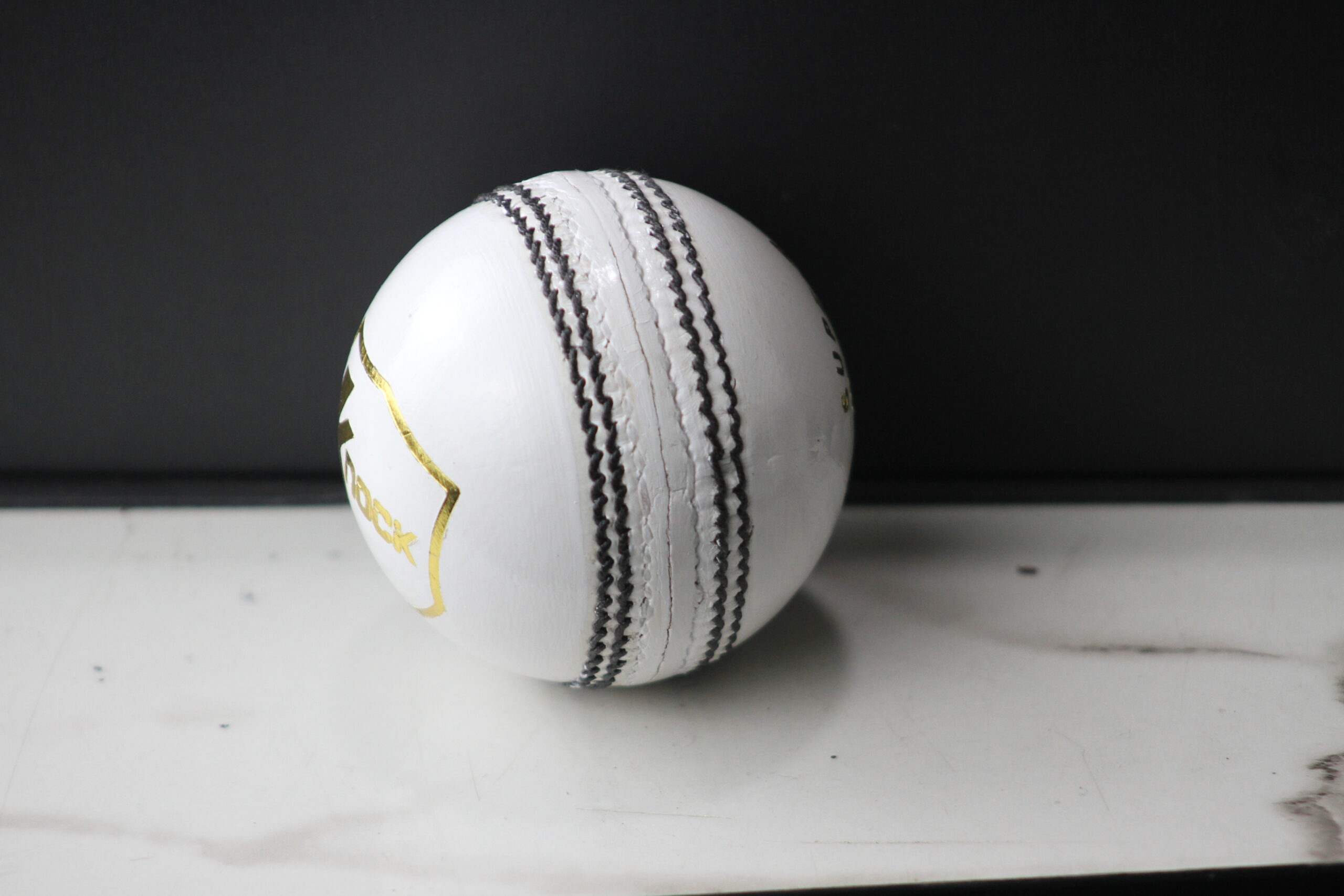 KNOCK SPORTS PREMIUM LEATHER BALLS BOX - Image 3