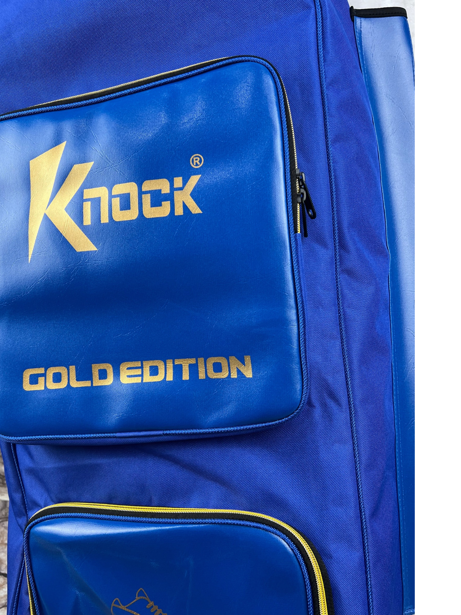 KNOCK GOLD EDITION DUFFLE KIT BAG - Image 7
