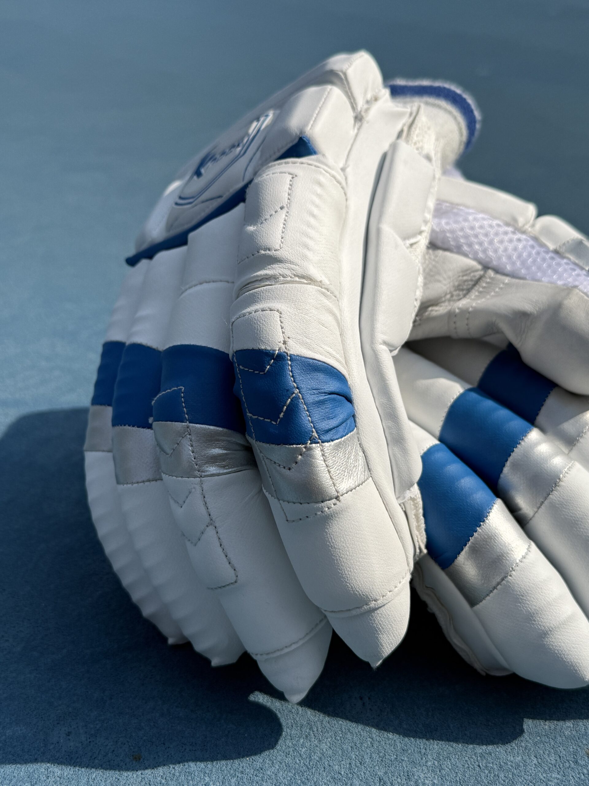 Knock Platinum Edition1.1Batting Gloves - Image 11